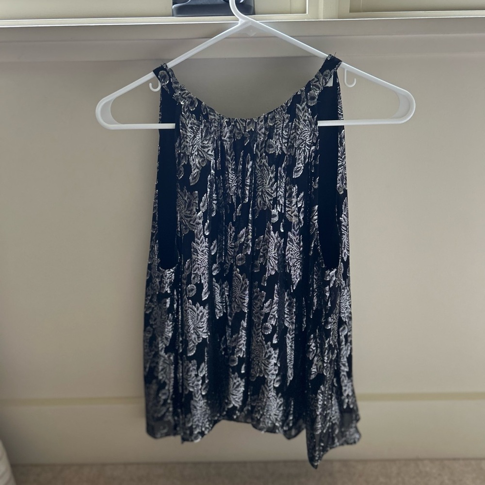 Never worn Joie small tank in mint condition